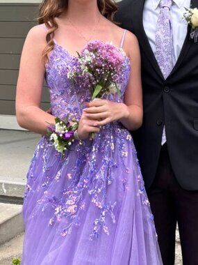 Nox Anabel Size 4 Lavender purple prom dress